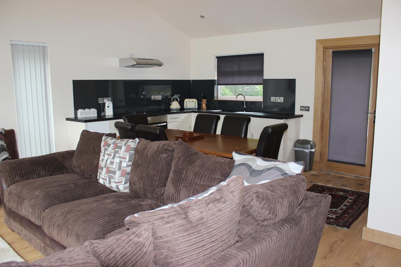 Loch Ness Highland Cottages With Partial Loch View Инвърмористън Екстериор снимка