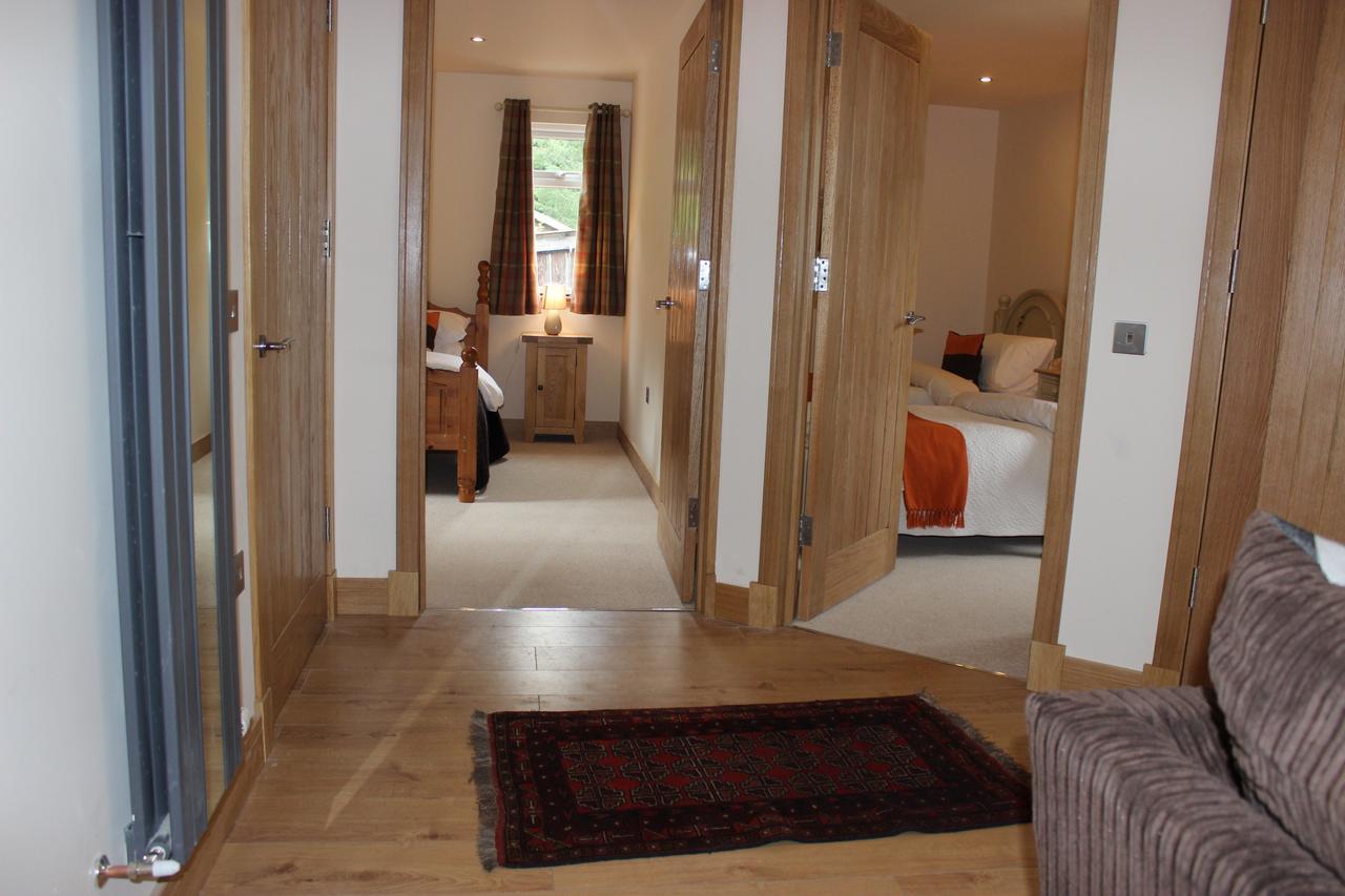 Loch Ness Highland Cottages With Partial Loch View Инвърмористън Екстериор снимка