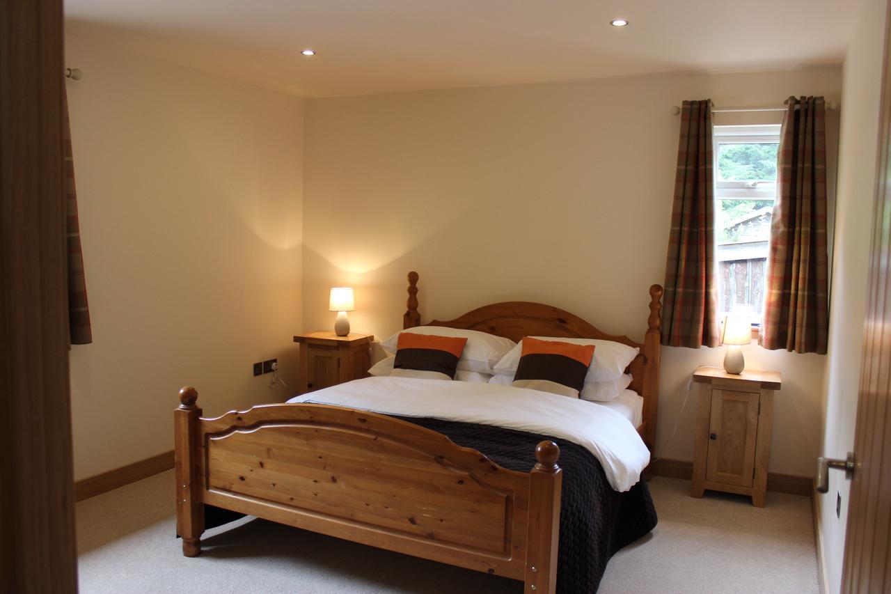 Loch Ness Highland Cottages With Partial Loch View Инвърмористън Екстериор снимка