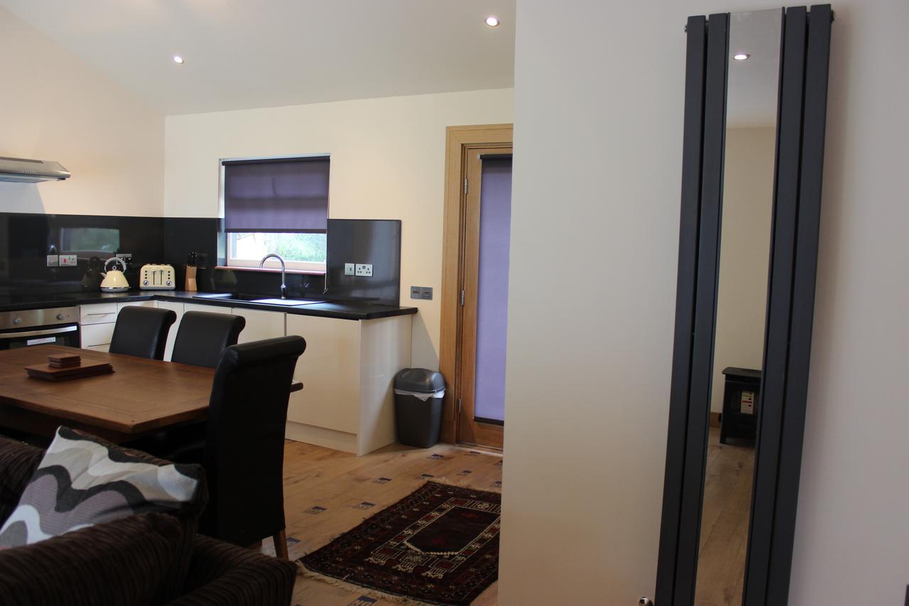 Loch Ness Highland Cottages With Partial Loch View Инвърмористън Екстериор снимка