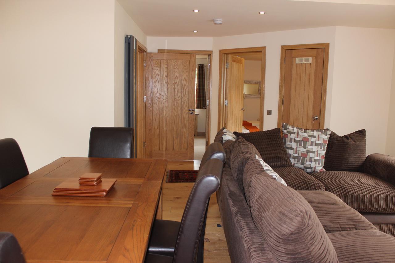 Loch Ness Highland Cottages With Partial Loch View Инвърмористън Екстериор снимка